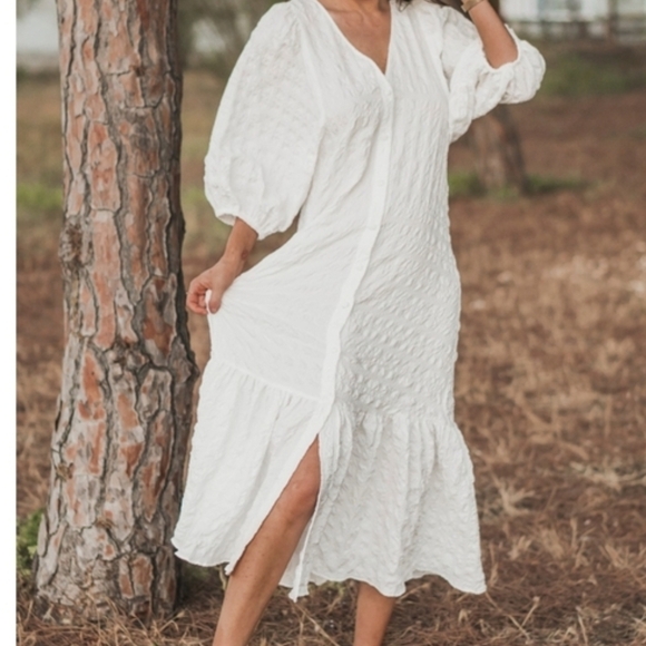 Zara Dresses & Skirts - ZARA White MARTA Textured balloon/puff Sleeve Button Down Women's Dress